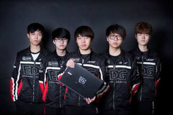 哈维-西蒙斯闪耀全场助热刺胜出获最佳球员