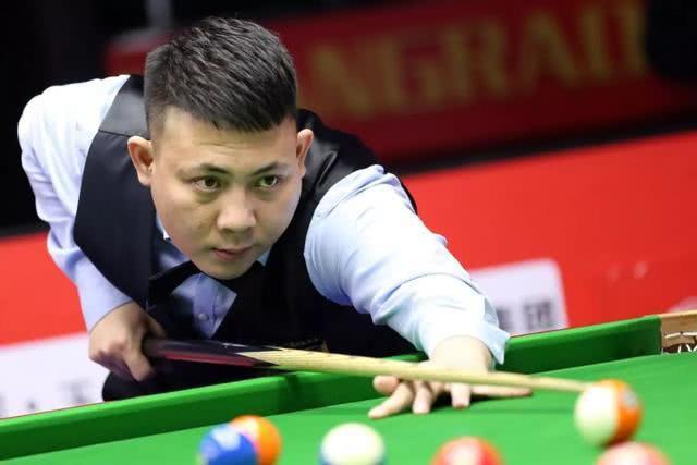 那个受伤倒地的瞬间让人揪心